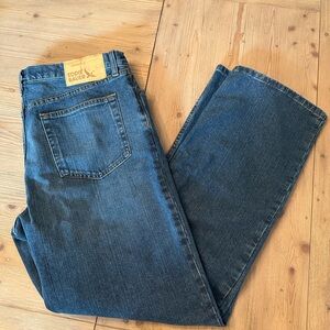 Eddie Bauer Men's Dark Blue Relaxed Jeans
